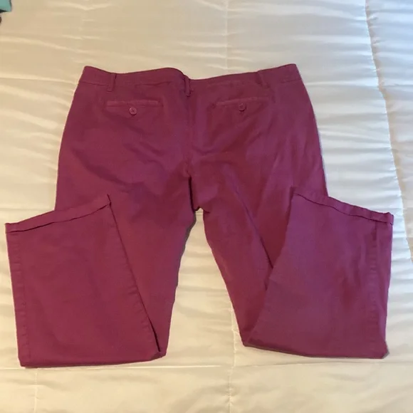 Mossimo Raspberry Color Capri - Picture 3 of 3